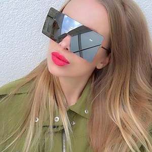 Nouveautés Mode Lunettes de soleil carrées surdimensionnées sans monture à verres dégradés avec logo personnalisé UV400 pour femmes - Product Image 5