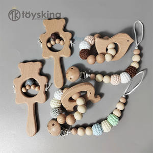 ToysKing vente en gros 100% à la main Crochet coton <span class=keywords><strong>bulle</strong></span> perles hochet en bois bébé Silicone sucette Clip Bracelet cadeau ensemble - Product Image 3