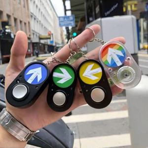 Llaveros de Silicona con Forma de Semáforo, Venta al por Mayor, Ligeros y Personalizables para Regalos Publicitarios Empresariales - Product Image 1