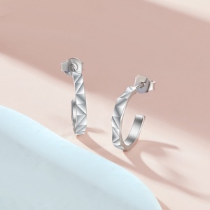 Boucles d'oreilles en argent sterling 925, design minimaliste, bijoux fins, plaqué rhodium, géométriques, tendance, créoles, cadeau de mariage, de fiançailles - Product Image 3