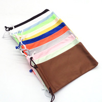 Pochette à lunettes en microfibre douce multicolore avec logo personnalisé, vente en gros à bas prix, sac de rangement à cordon, emballage pour lunettes
