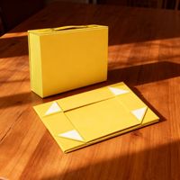 Boîte cadeau pliable personnalisée avec logo, avec poignée, emballage en carton réutilisable exquis pour cadeaux de luxe et vente au détail