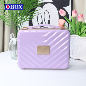 Estuche de Maquillaje OBOX con Rayas Violetas, Bolsa de Cosméticos Portátil con Cierre y Asa Suave DX-12 Primavera 2024 - Product Image 1