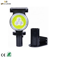 Voyant d'avertissement de trafic solaire étanche 10LED IP66 avec GPS intégré Divers modes de clignotement et méthodes d'installation
