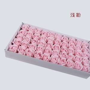 Bouquet de fleurs de savon à trois niveaux avec des fleurs artificielles de rose et de nénuphar pour la Saint-Valentin - Product Image 6