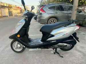 <span class=keywords><strong>Scooter</strong></span> <span class=keywords><strong>Suzuki</strong></span> UM125 125cc à refroidissement par air, EFI, CVT - Product Image 6