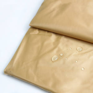 <span class=keywords><strong>Voile</strong></span> d'<span class=keywords><strong>ombrage</strong></span> triangulaire imperméable en polyester 180 GSM pour jardin et parking extérieur - Product Image 1