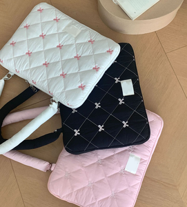 Nuovo Design personalizzato in fabbrica gonfio morbido stampa floreale borsa <span class=keywords><strong>Ipad</strong></span> Cover <span class=keywords><strong>per</strong></span> Laptop trapuntato borsa <span class=keywords><strong>per</strong></span> Laptop da donna - Product Image 4