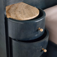 Lit de luxe italien en velours bleu ardoise, taille Queen, avec table de chevet et tête de lit, pieds ronds en bois, mobilier de chambre pour la maison et l'hôtel