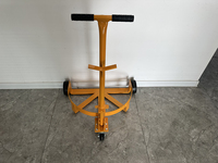 Chariot à tambours robuste avec cadre en acier, roues à profil bas, chariot à fûts en acier avec une tige pour tirer/ouvrir les fûts