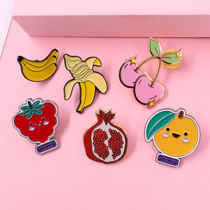 Broche de Fruta de Dibujos Animados con Forma de Plátano, Granada, Cereza, Fresa y Naranja, Pin de Esmalte, Insignia de Metal, Broches para Mujer - Product Image 3