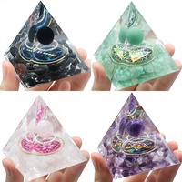 Ornements pyramidaux en boule de cristal naturelle, gravier enveloppé de résine, anneau de suspension, polissage et remplissage de colle, emballé pour la maison