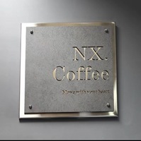 Plaque de porte personnalisée avec logo de marque, prix d'usine, en acrylique non lumineux, pour bureau, hall d'entrée, numéro de maison