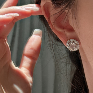 Boucles d'oreilles en argent pur S925, style palais médiéval, design vintage et original, avec dentelle en jade mousse d'eau, simples et tendance - Product Image 3