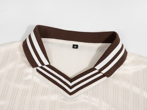 T-shirt personnalisé avec impression sérigraphique, col en <span class=keywords><strong>V</strong></span> doux, manches courtes compressives, t-shirt de sport avec logo, logo personnalisé imprimé - Product Image 4