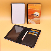 Porte-passeport de luxe en cuir PU Logo personnalisé Couverture protégée par sublimation Caractéristiques Conception personnalisée Fente pour carte de crédit
