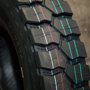 Neumático Sólido Sin Cámara OTR HK707 12.00R24 de Alta Calidad para Minicargadoras y Ruedas - Product Image 5