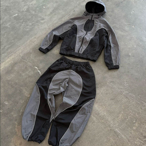Tuta Sportiva in Nylon Softshell Personalizzata per Uomo, Giacche Antivento di Alta Qualità e Pantaloni da Jogging in Nylon, Set Antivento - Product Image 3