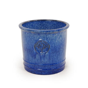 Pot de fleurs en céramique émaillée bleue brillante de style américain, écologique, durable, avec motif médaillon en relief, pour l'intérieur et l'extérieur du jardin - Product Image 4