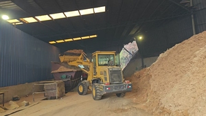 Bán buôn bền vững than hoạt tính dài đốt tre bánh mùn cưa gỗ cứng thịt nướng than 95% tro 8000j - Product Image 6