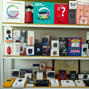 100% Bất Ngờ Mới Lạ Thiết Bị Điện Tử Chuột Ngẫu Nhiên Miếng Đệm-May Mắn Trò Chơi Bộ Điều Khiển Vuông Cho Android Giáng Sinh Món Quà Bí Ẩn Hộp - Product Image 4