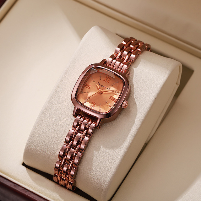 Women's Quartz Movement Fashion Watches Stainless Steel Strap Square 30mm Dial Quartz Watches