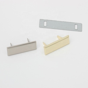 Étiquettes de <span class=keywords><strong>bagages</strong></span> <span class=keywords><strong>personnalisées</strong></span> en métal Nolvo World, 4 couleurs, 36*12 mm, plaque rectangulaire, logo de marque gravé, étiquette personnalisée pour sac - Product Image 5