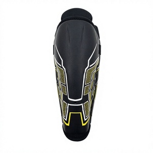Protège-tibias de hockey sur glace professionnels Kwiclo avec protection renforcée des genoux, conçus pour une protection optimale dans les sports de terrain - Product Image 4
