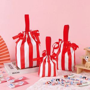 Sac de rangement en toile de taille moyenne, durable, avec cordon de serrage, rayures colorées, logo personnalisé, réutilisable pour la vente au détail et les événements spéciaux - Product Image 4