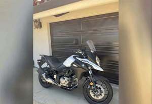 Moto Suzuki Sportbikes <span class=keywords><strong>Boulevard</strong></span> C50T Special, modèle 2025, PRÊTE À ROULER, en vente - Product Image 3