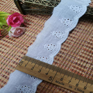 Encaje bordado de algodón con patrones calados, ribete perforado de seda de leche para accesorios de vestimenta - Product Image 6