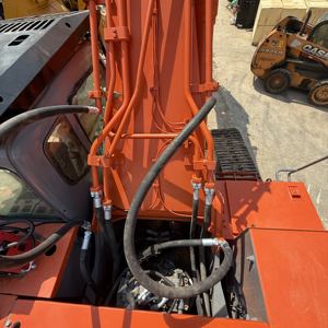 Excavadora de Orugas HITACHI EX400 de 40-50 Toneladas, en Buen Estado, Apta para Minería y Obras de Construcción, Lista para Enviar - Product Image 6