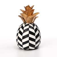 Ornements nordiques accessoires de maison de luxe modernes résine créative ananas maison intelligente décor de chambre de Table