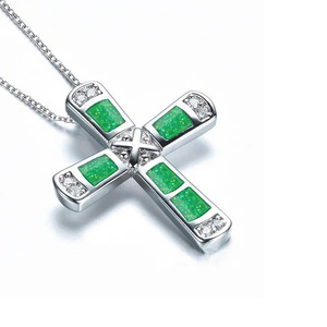 Collana con Ciondolo a Croce in Opale Verde, Placcata Argento, in Lega di Zinco, con Catena a Maglia, Unisex, Classica, per Uso Quotidiano, Idea Regalo, Gioiello - Product Image 1