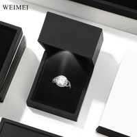 WeiMei personnalisé logo en velours noir led pendentif bracelet collier boucle d'oreille anneau pu cuir ensemble de bijoux avec la lumière