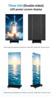 Écran LED pliable P2.5 Trifold Full Color 4K avec flight case intégré, roulettes et fonction Plug & Play pour affichage publicitaire intérieur