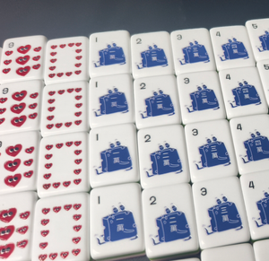 Jeu de Mahjong Américain Moderne Portable en Acrylique Rose Imprimé Cœur, 4 Joueurs, Tuiles de Jeu de Loisirs avec Pieds Pliants pour le Divertissement - Product Image 4