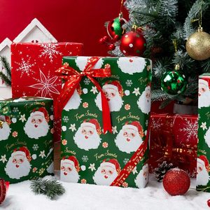 Papier d'emballage de Noël vert réversible avec motif de flocons de neige rouges et de Père Noël, 17 pouces x 32,8 pieds, papier d'emballage pour cadeaux et artisanat - Product Image 5