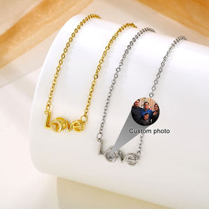 Collier pendentif minimaliste en cuivre avec projection <span class=keywords><strong>photo</strong></span> en forme de maman, bijoux fantaisie pour femmes, chaîne à maillons, pour la fête des mères - Product Image 1