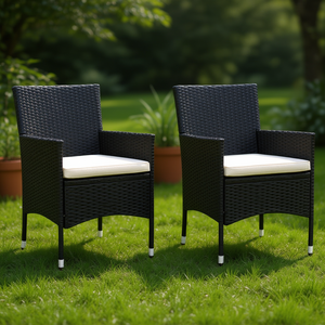 Set di 2 sedie da giardino in rattan nero con cuscini color crema, mobili da esterno dal design contemporaneo, resistenti per l'uso in giardino - Product Image 2