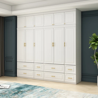 Dressing moderne Clean Line avec portes d'entrée, armoires de rangement multi-niveaux, unité de rangement de vêtements pour chambre à coucher