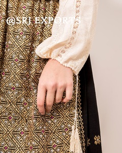 Blusa Bohemia de Gasa para Mujer con Bordado de Borlas, Cuello en V, Manga Abullonada, Corte Holgado, Top de Primavera Verano, Estilo Rajasthan para el Día a Día - Product Image 3