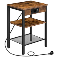 Table de chevet réglable en hauteur en bois massif, 3 niveaux d'étagères, ports de charge USB pour les espaces étroits, salons - Brun rustique
