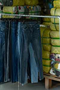 WS02 Jeans en denim d'occasion pour femme, modèles à taille haute, coupe large, coupe baggy et coupe slim, vente en gros de vêtements usagés - Product Image 2