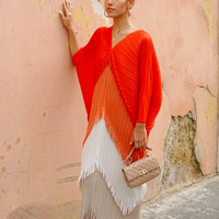 Robe de soirée décontractée pour femme, style streetwear Miyake, longue, col en V, manches chauve-souris, plissée, imprimé numérique, avec pompon