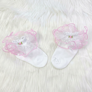 Adorables Calcetines de Bebé Tejidos a Mano con Bordado Floral - Product Image 1