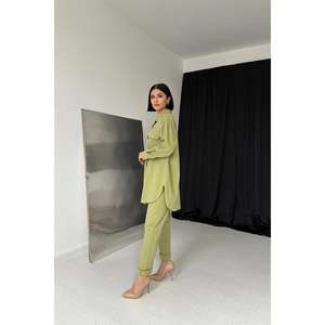 Conjunto de Camisa Verde y Pantalones con Botones a Presión para Mujer, Colección de Trajes al por Mayor - Product Image 3