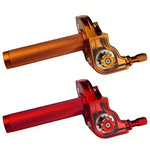 Poignée d'accélérateur de moto en aluminium CNC avec indicateur de vitesse - Cache-pompe à huile réglable pour moto tout-terrain - Product Image 5