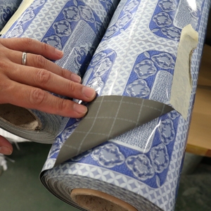Revêtement de sol en vinyle de luxe en PVC 0.5MM couvrant le <span class=keywords><strong>tapis</strong></span> de linoléum à carreaux noirs <span class=keywords><strong>et</strong></span> blancs pour les hôpitaux <span class=keywords><strong>et</strong></span> les écoles - Product Image 6