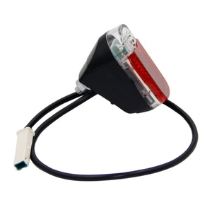 Connecteur G30D d'origine pour accessoires de feux arrière LED de scooter Max - Product Image 2